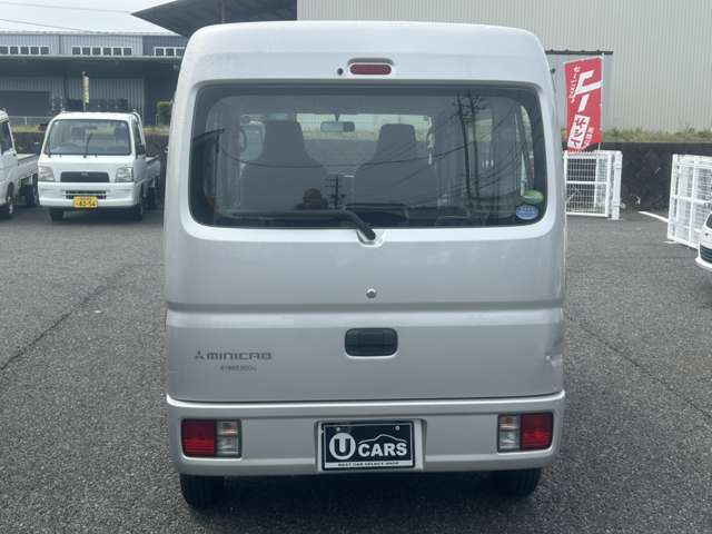 Mitsubishi Minicab Van 11