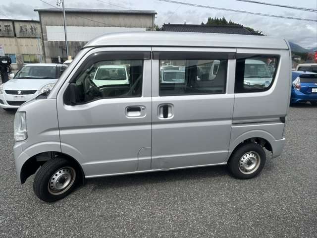 Mitsubishi Minicab Van 9