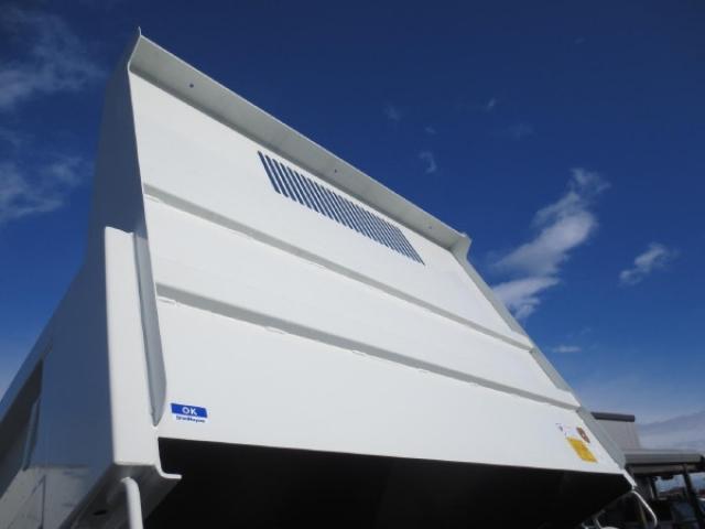 Mitsubishi Fuso Canter 11