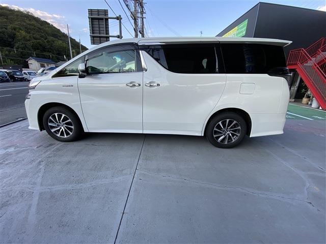 Toyota Vellfire 11