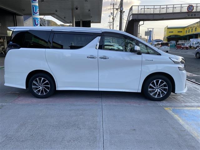 Toyota Vellfire 7