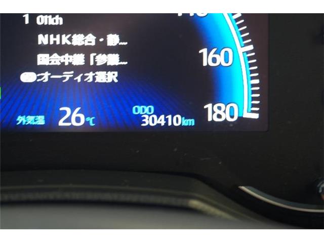 Toyota Voxy 12