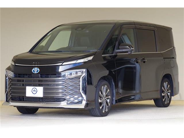 Toyota Voxy 3