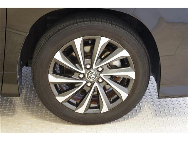 Toyota Voxy 10