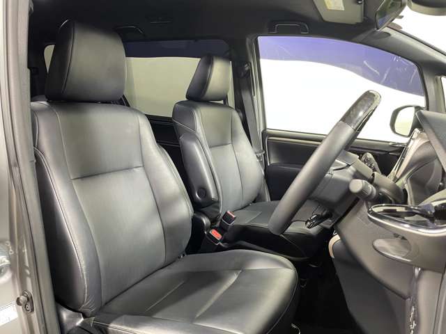 Toyota Esquire 12
