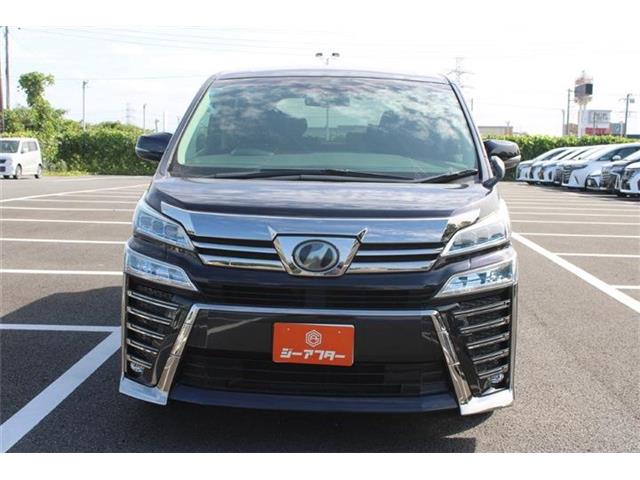 Toyota Vellfire 9