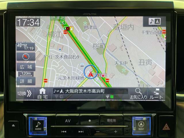 Toyota Vellfire 4