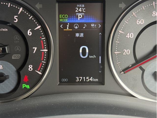 Toyota Alphard 4