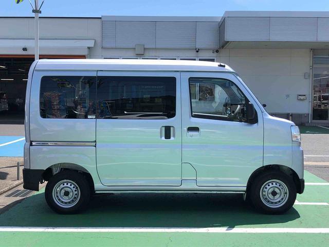 Daihatsu Hijet Cargo 8