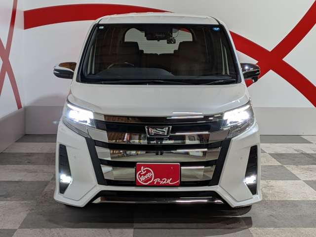 Toyota Noah 6
