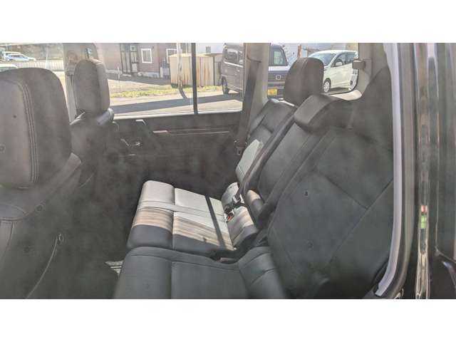 Mitsubishi Pajero 12