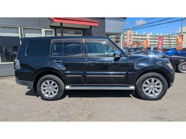Mitsubishi Pajero 2