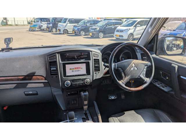 Mitsubishi Pajero 10