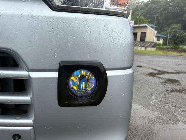 Mitsubishi Minicab Van 6