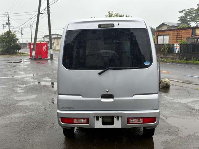 Mitsubishi Minicab Van 10