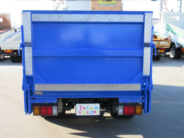 Isuzu Elf 3