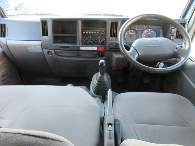 Isuzu Elf 7