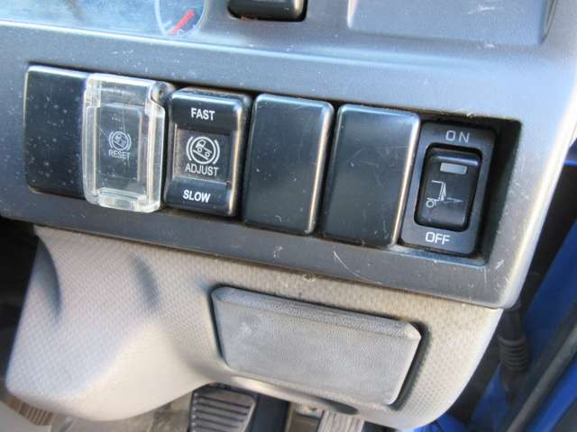 Isuzu Elf 9
