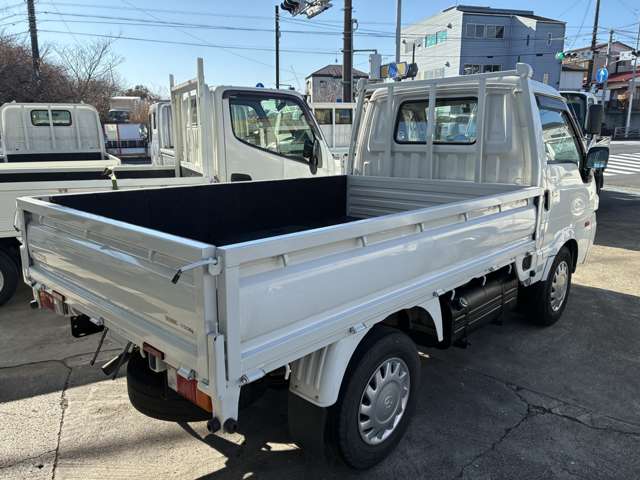 Mazda Bongo Truck 11