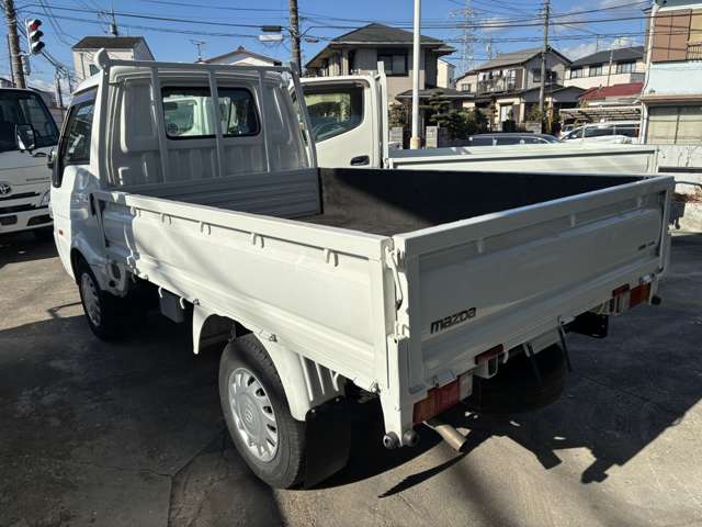 Mazda Bongo Truck 9