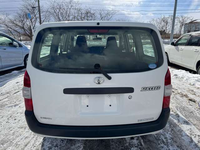 Toyota Succeed Van 3