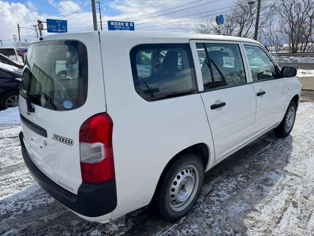 Toyota Succeed Van 8