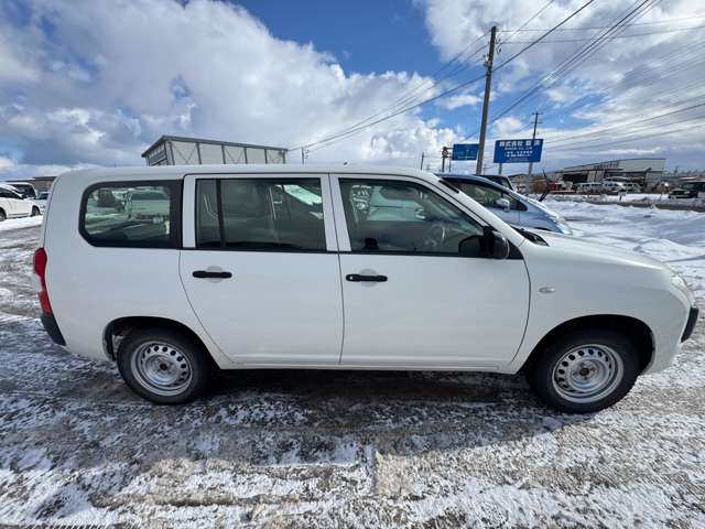 Toyota Succeed Van 9