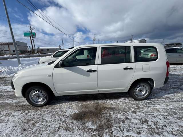 Toyota Succeed Van 10