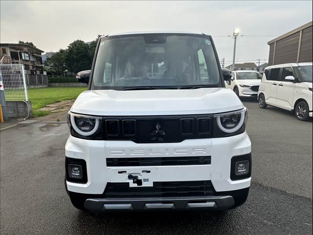 Mitsubishi Delica Mini 8