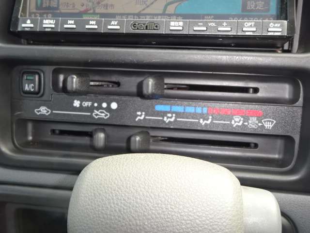 Daihatsu Hijet Deck Van 11
