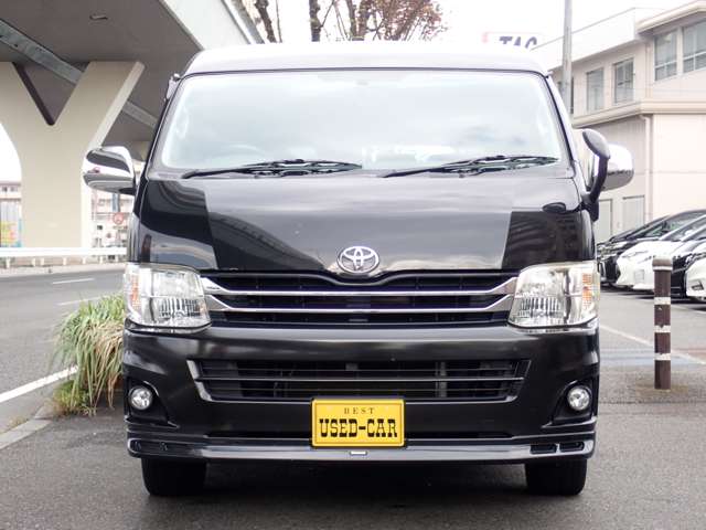 Toyota Hiace 12