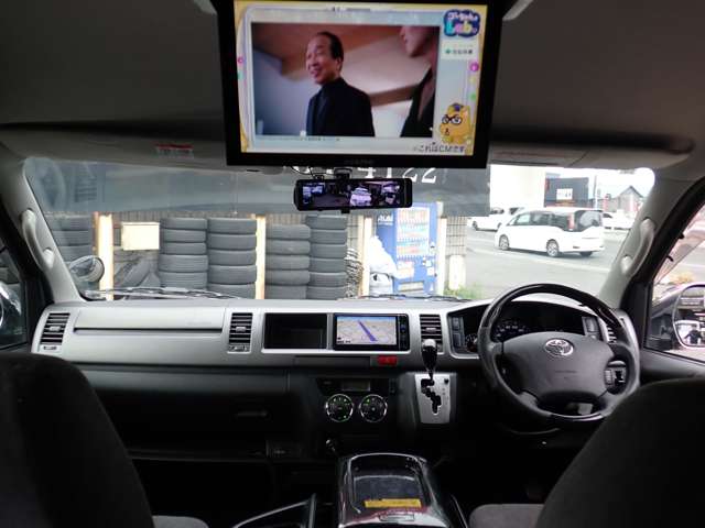 Toyota Hiace 3