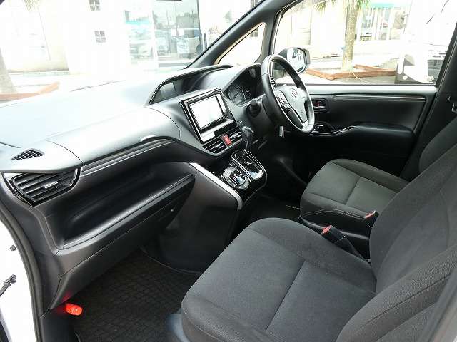 Toyota Esquire 5