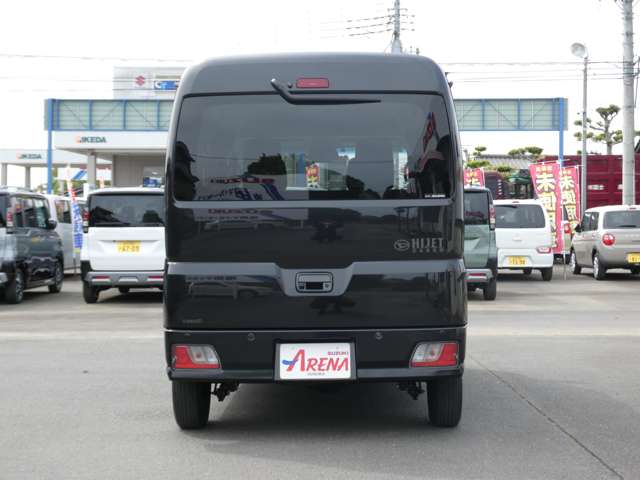 Daihatsu Hijet Cargo 11