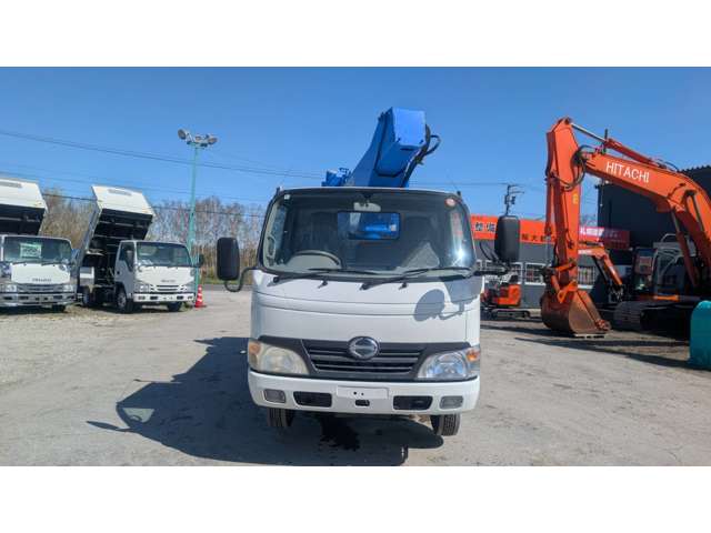 Hino Dutro 2