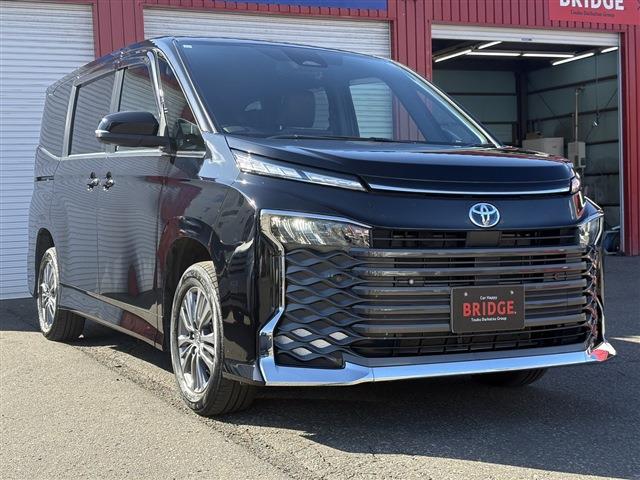 Toyota Voxy 12