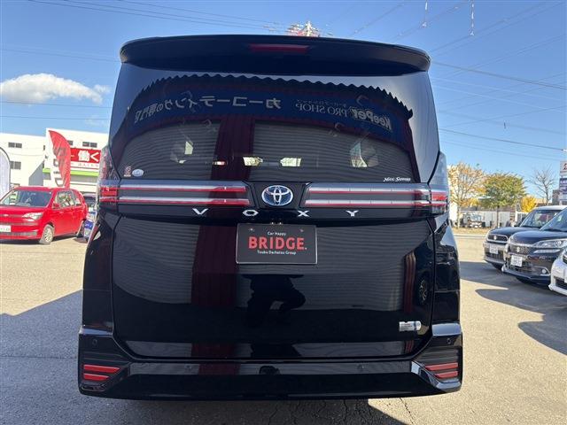 Toyota Voxy 7