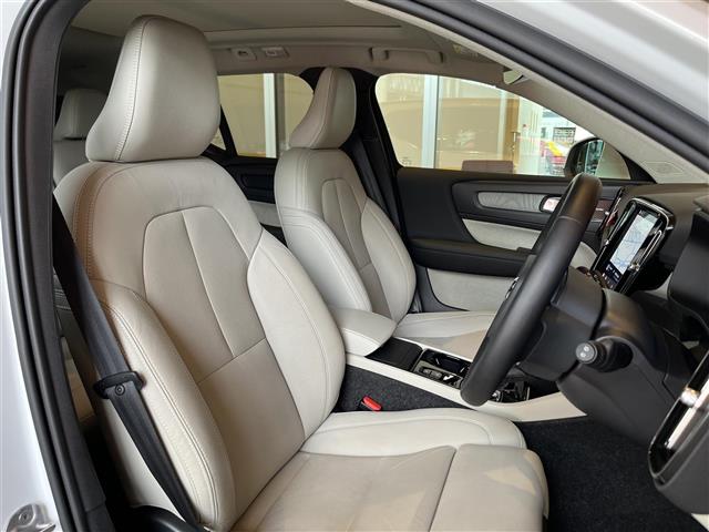 Volvo XC40 8