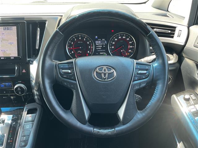 Toyota Alphard 9