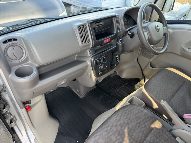 Nissan NV100 Clipper 7