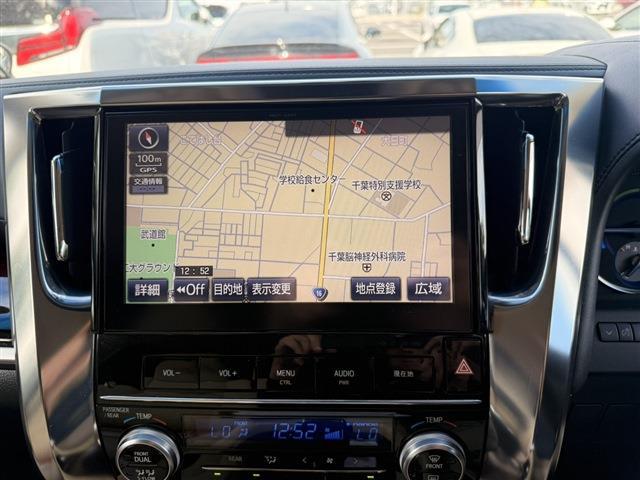 Toyota Alphard 3