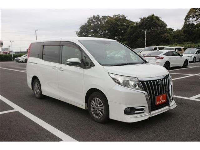 Toyota Esquire 8