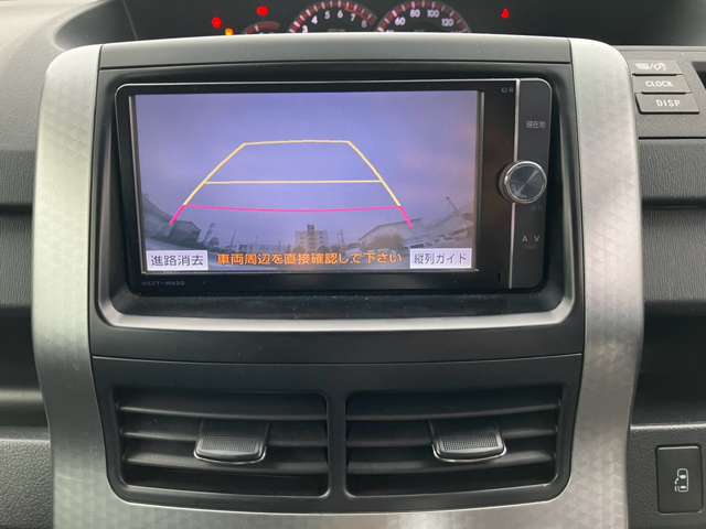 Toyota Voxy 12