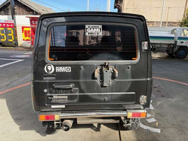 Suzuki Jimny 6