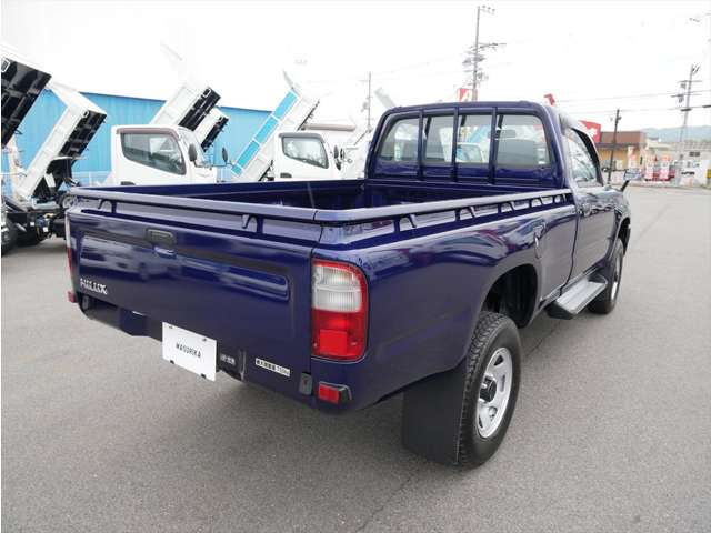 Toyota Hilux 6