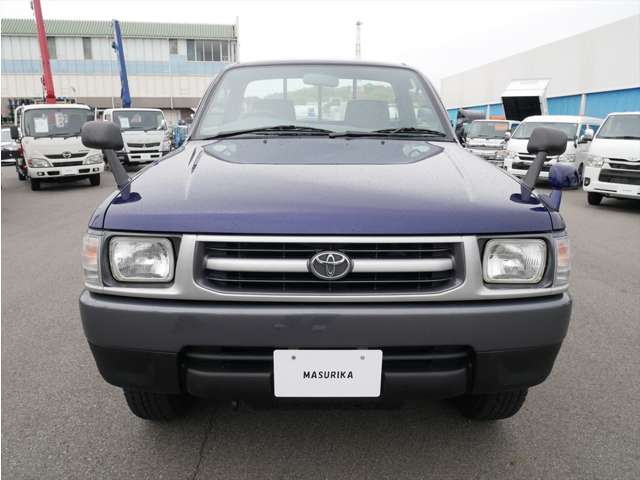 Toyota Hilux 9