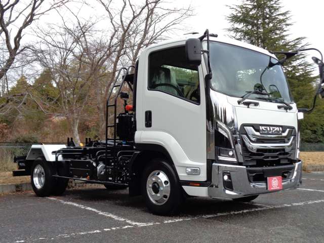 Isuzu Forward 3