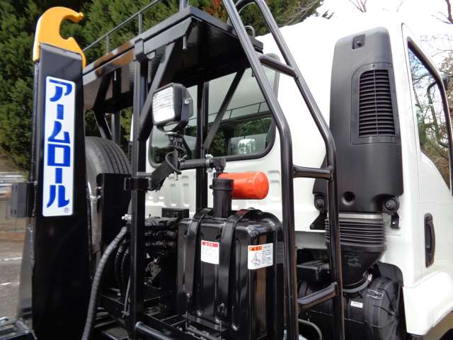 Isuzu Forward 9