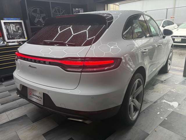 Porsche Macan 11
