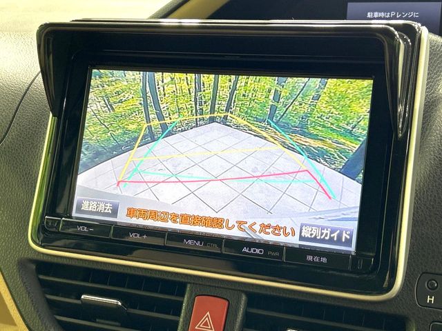 Toyota Noah 5